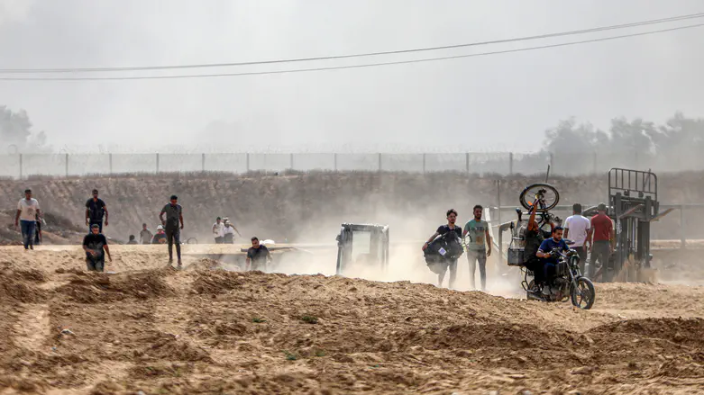 Report: Critical warning reached Unit 8200 a day before October 7 attack, but went unread