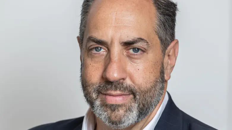 This is the moment for the Jewish People to choose unity