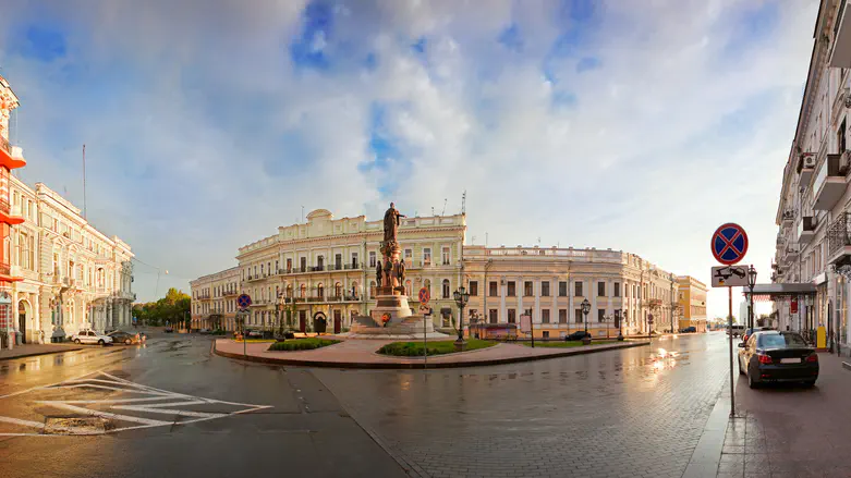 Historic Jewish hospital in Ukraine, that saved tens of thousands, has been renovated