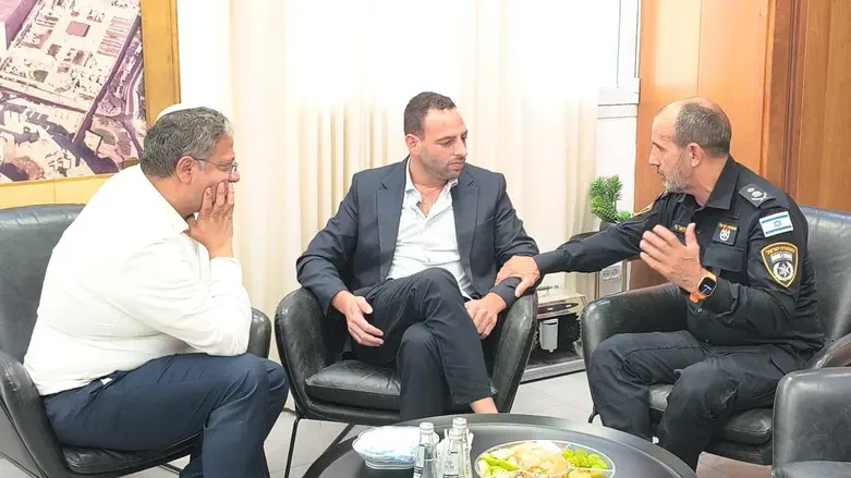 After officers beat him: Bereaved brother reconciles with police leadership