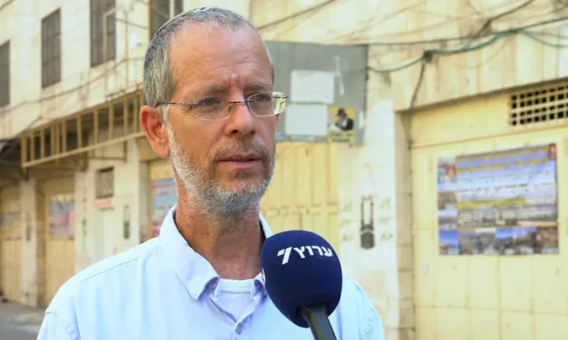 House by house, Hebron is being redeemed: Arabs selling property due to war