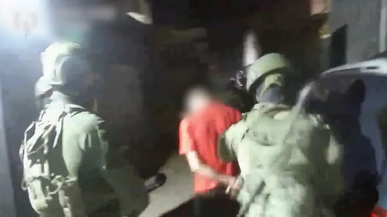 Bodycam footage: Terror attacks thwarted, Hamas cell arrested