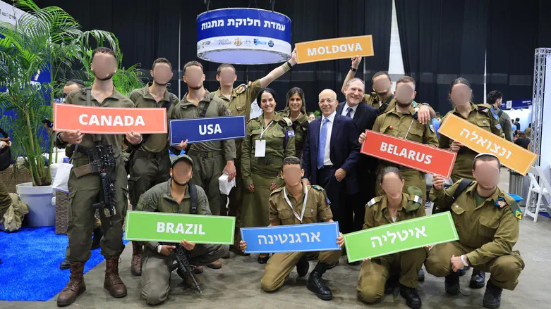 Israel honors lone soldiers with support and services