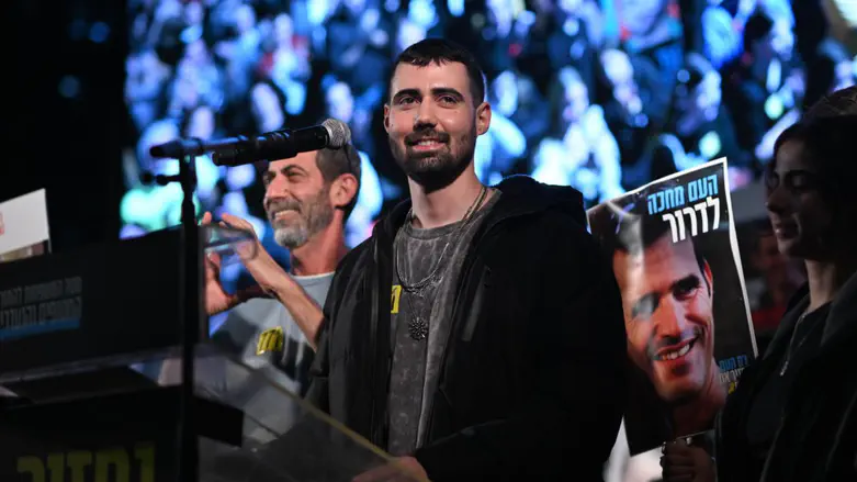 Freed hostage in first speech: I was exposed to images from the square, you gave me hope