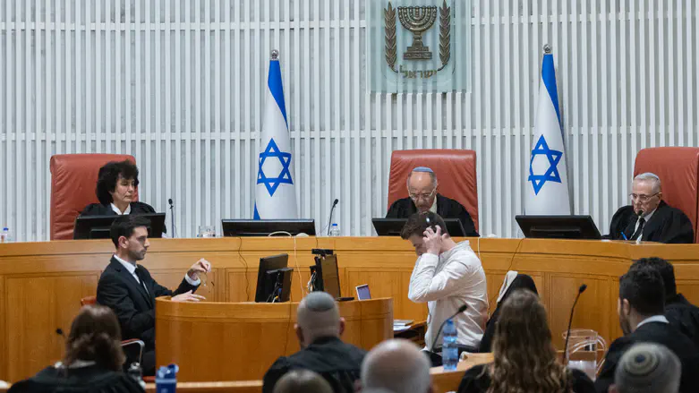 Supreme Court rules: State must enact punitive measures against draft evaders