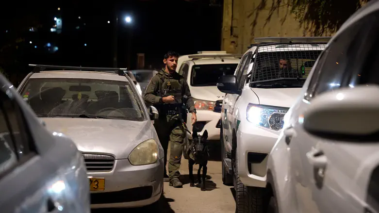 Five arrested in Jerusalem for defrauding elderly in auto shop scam