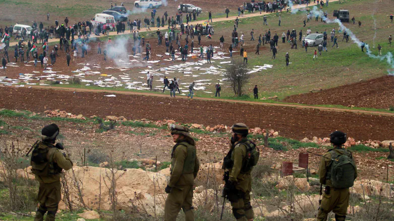 Rocks, gunfire, and weapons used in Gush Etzion clashes