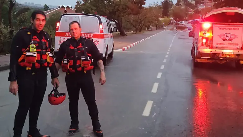 Amid heavy rain: Ten rescued from flooding in Elkana, four in southern Israel