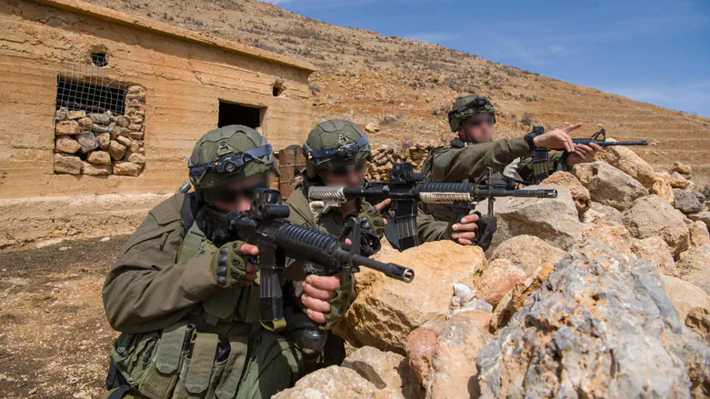 Three IDF reservists severely injured in Syria clashes