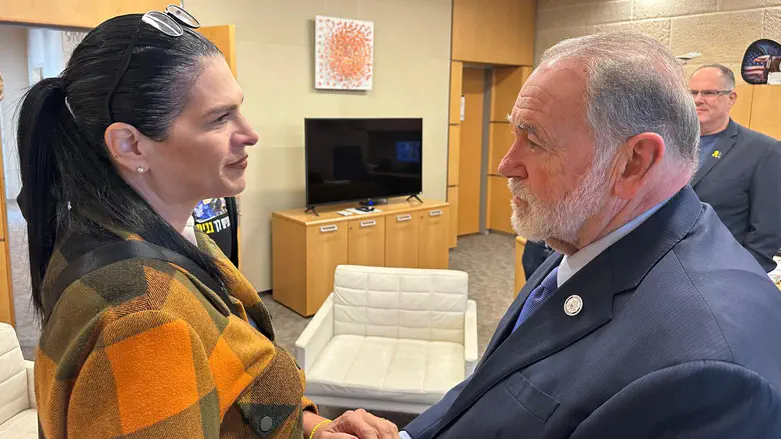 Amb. Huckabee’s promise to parents of last Israeli hostage