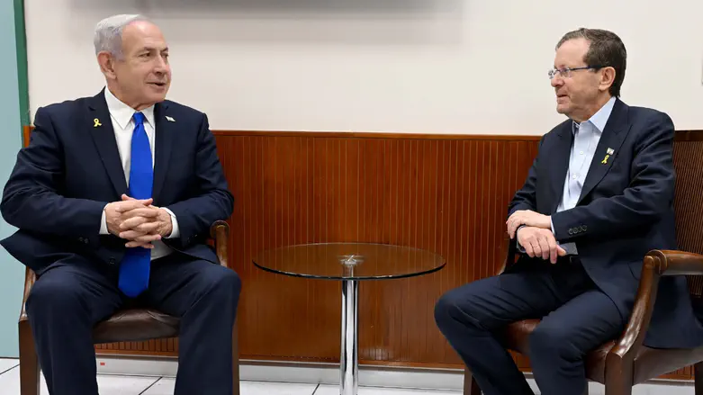 Netanyahu submits request to Pres. Herzog for pardon