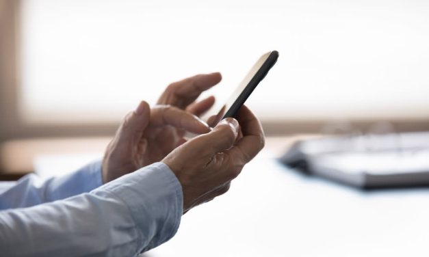 Google to flag battery-draining Android apps in Play Store from March 2026