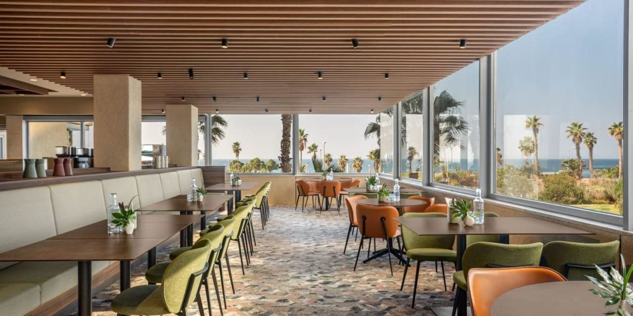 Dan Panorama Tel Aviv completes NIS 60m upgrade of rooms, lobby and pool