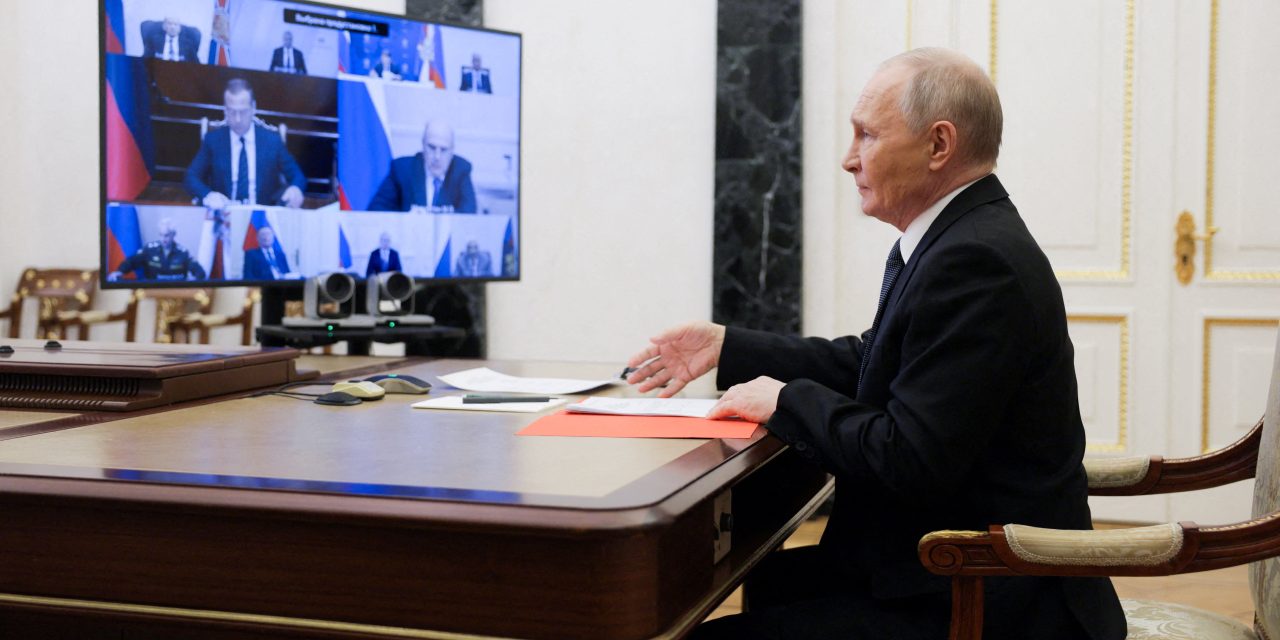 Russia threatens full ban on WhatsApp