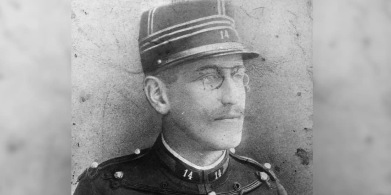 France promotes Jewish officer Alfred Dreyfus, 130 years after wrongful treason conviction