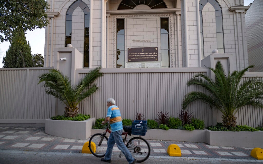 As pope heads to Turkey, Christian community still battling inequality, exclusion