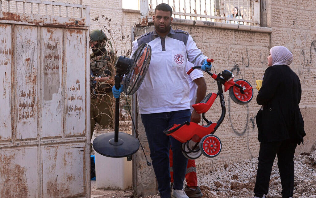 Human Rights Watch accuses Israel of war crimes over West Bank displacements