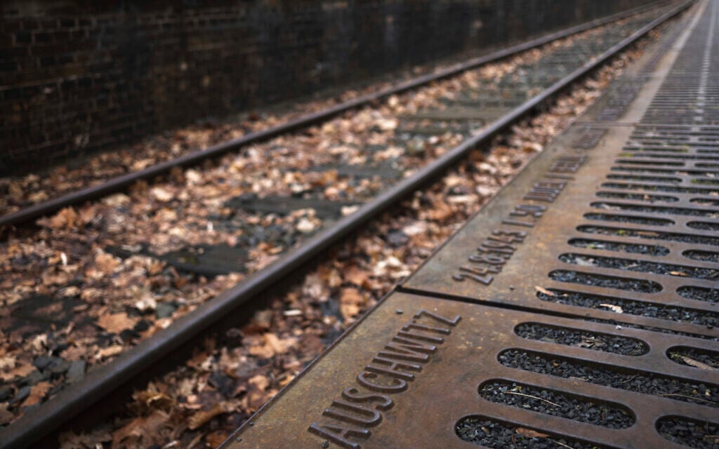 Survivors demand German auction house halt sale of Holocaust artifacts