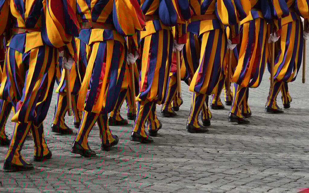 Vatican investigates Swiss Guard after alleged antisemitic incident in St. Peter’s Square