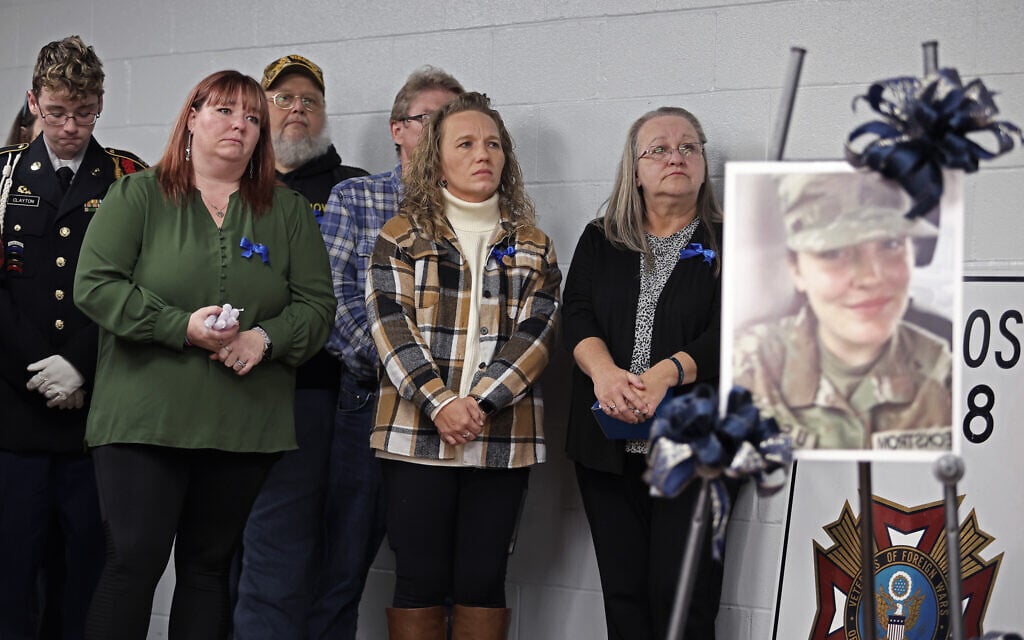 US halts asylum decisions as shooting of National Guard members sparks migrant crackdown