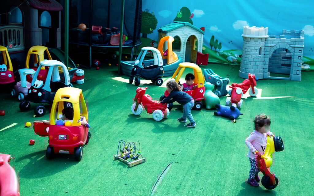 Haifa daycare owner unknowingly brings rabid dog to work, which then attacks children