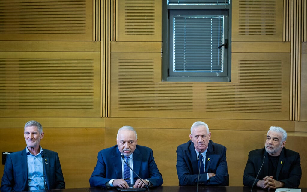 Opposition heads meet, vow to fight government’s Haredi ‘evasion law,’ judicial ‘coup’