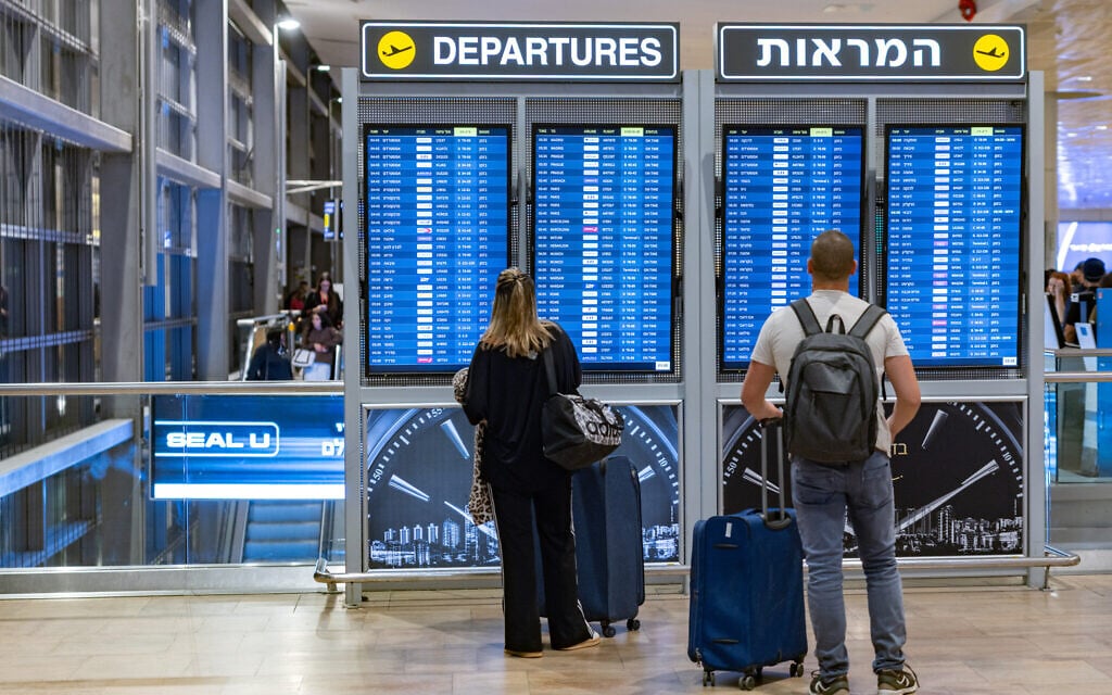 Some 1 in 4 Israelis considering leaving the country, poll finds