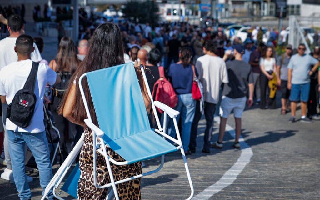 Thousands of Israelis line up for appointment to obtain Portuguese citizenship