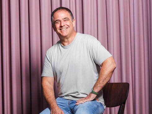 Shlomo Kramer launches fund to support veteran Israeli artists in music, poetry, and film