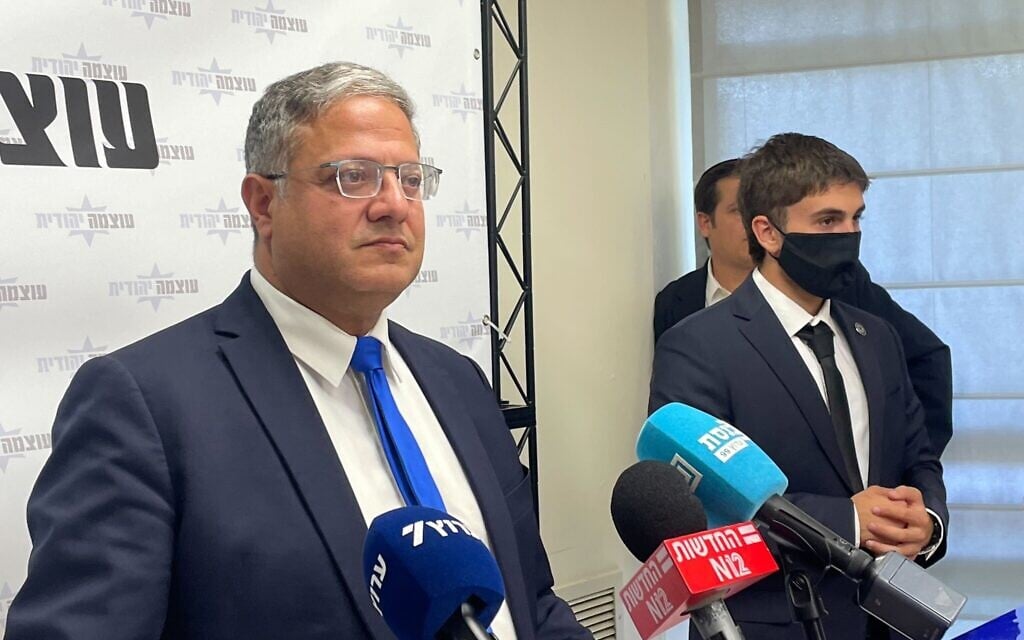 Ben Gvir tours Bedouin town amid spate of violence, declares ‘I’m the landlord here’