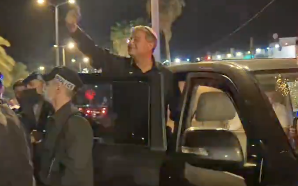 ‘I’m the landlord here’: Ben Gvir tours Bedouin town amid crime wave, sparking anger