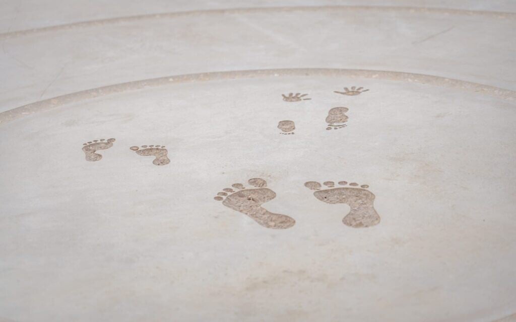Memorial to Shiri Bibas and her sons erected at kibbutz where husband Yarden grew up