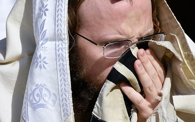 Raphael Wahl | Fighting the Virus Without, Fixing the Void Within