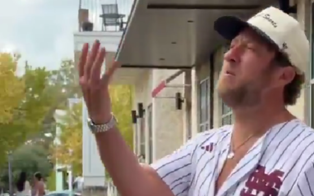Mississippi man yells ‘f–k the Jews’ and throws coins at Barstool founder Dave Portnoy