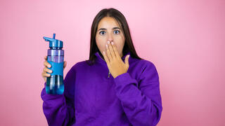 How dirty is your reusable water bottle? Experts warn of hidden health risks