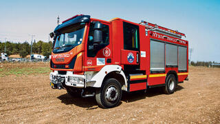 Israel to train Syrian Druze as firefighters, send gear and truck back across border