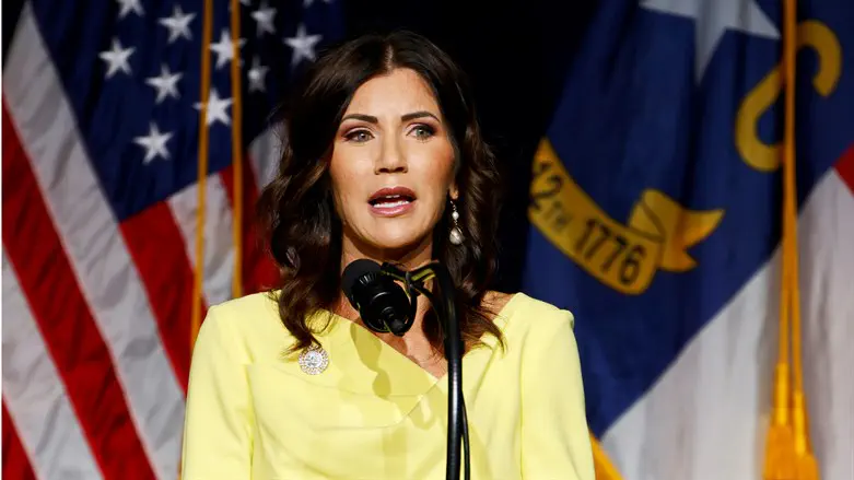 Trump administration to expand travel ban to more than 30 countries