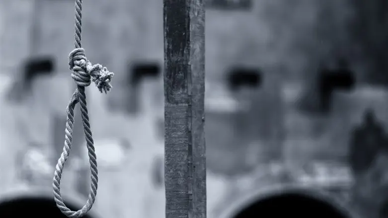 Iran executes man convicted in scam case