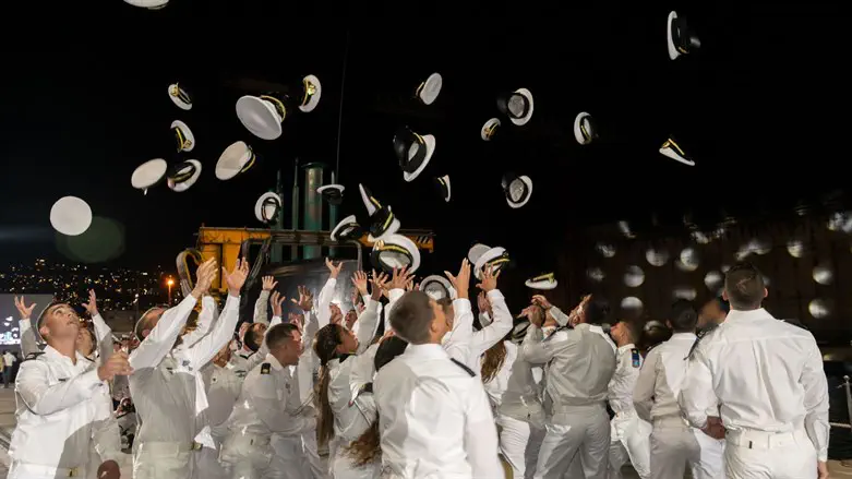 Mass skin infection halts naval cadet training course