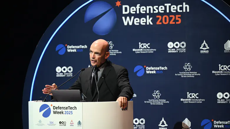 Israel announces: Iron Beam laser system to be delivered this month