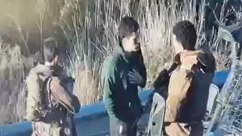 Dramatic footage: Terrorist draws knife, lunges at soldiers