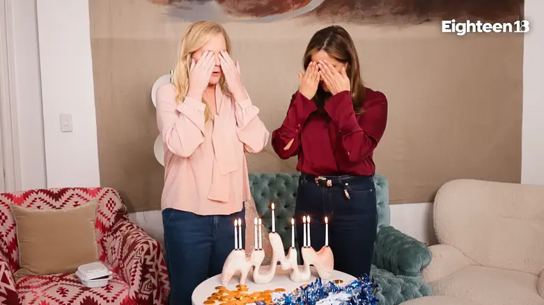 Watch: Noa Tishby and Amy Schumer light the final Hanukkah candles