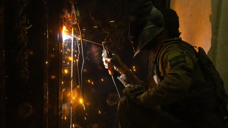 IDF seals home of terrorist who murdered 2 in north