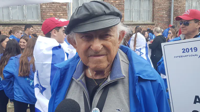 Mezuzuahs ripped from Holocaust survivor’s door in Toronto