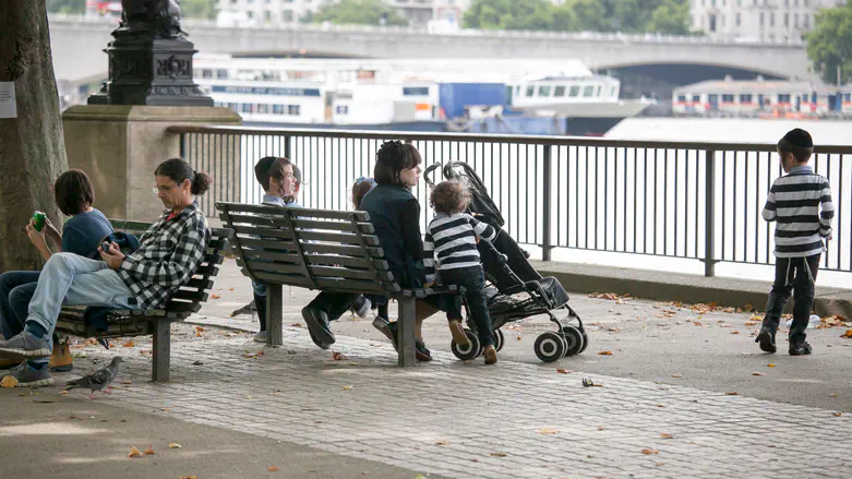 10 New Orphans: Jerusalem Family Shattered After Father’s Sudden Passing