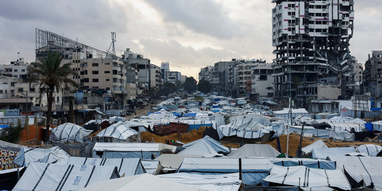 Several Israelis attempt to cross into Gaza, escorted back to Israel by IDF