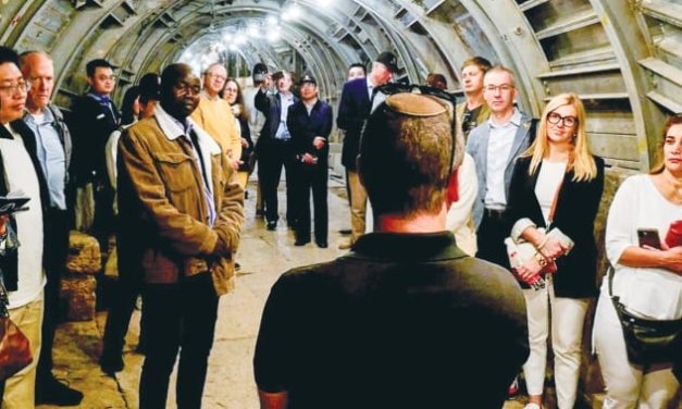 Grapevine, December 4, 2025: A diplomatic village