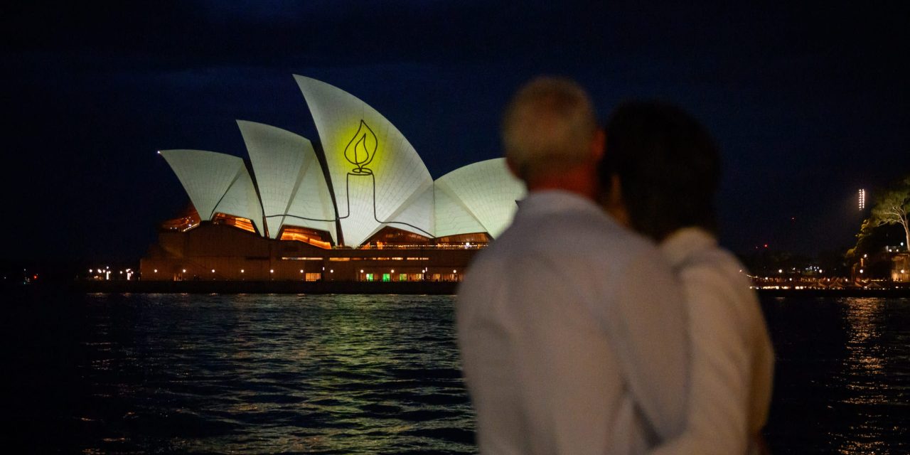 WATCH: Bondi Beach holds vigil marking week since Hanukkah terror attack