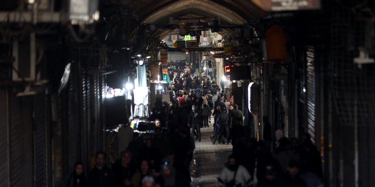 Tear gas and arrests: Iranian regime continues crackdown on protesters amid economic unrest