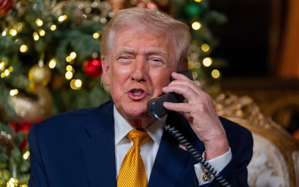 Trump demands US Justice Department ’embarrass’ Democrats with ties to Epstein